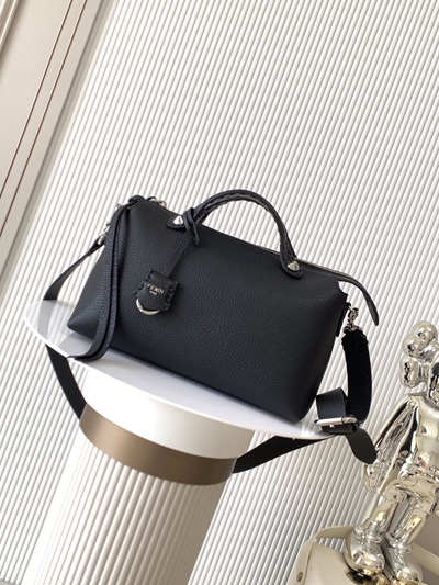 フェンディバッグ正面デザイン